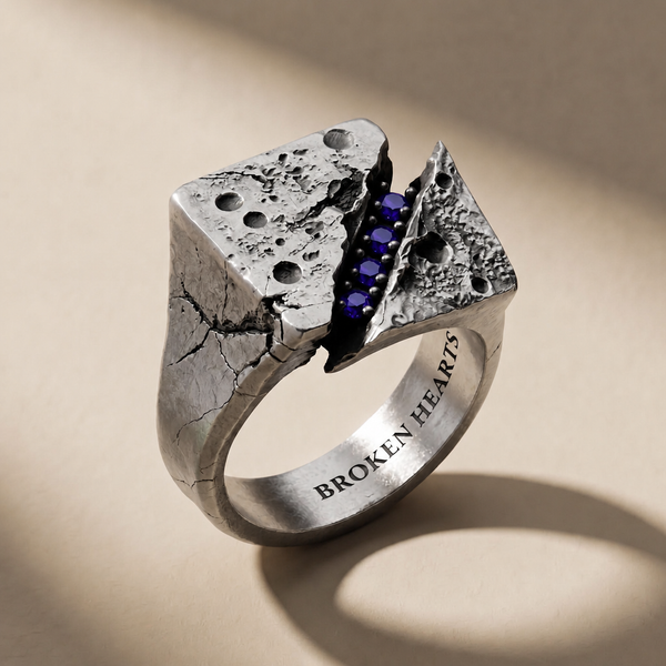 FRACTURA VESPER ring in volcanic-oxidized 925 silver with violet stones, handcrafted in Italy for you - Broken Hearts