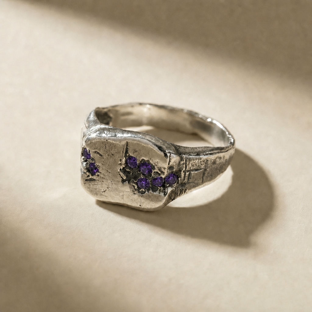 KLUSTER VESPER cluster ring in volcanic-oxidized 925 silver with violet stones, handcrafted in Italy for you - Broken Hearts