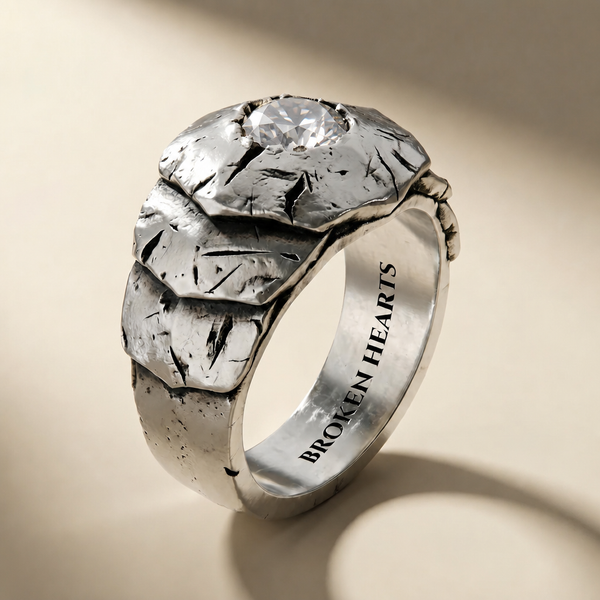 SCUTUM LUX ring in volcanic-oxidized 925 silver with white stones, handcrafted in Italy for you - Broken Hearts