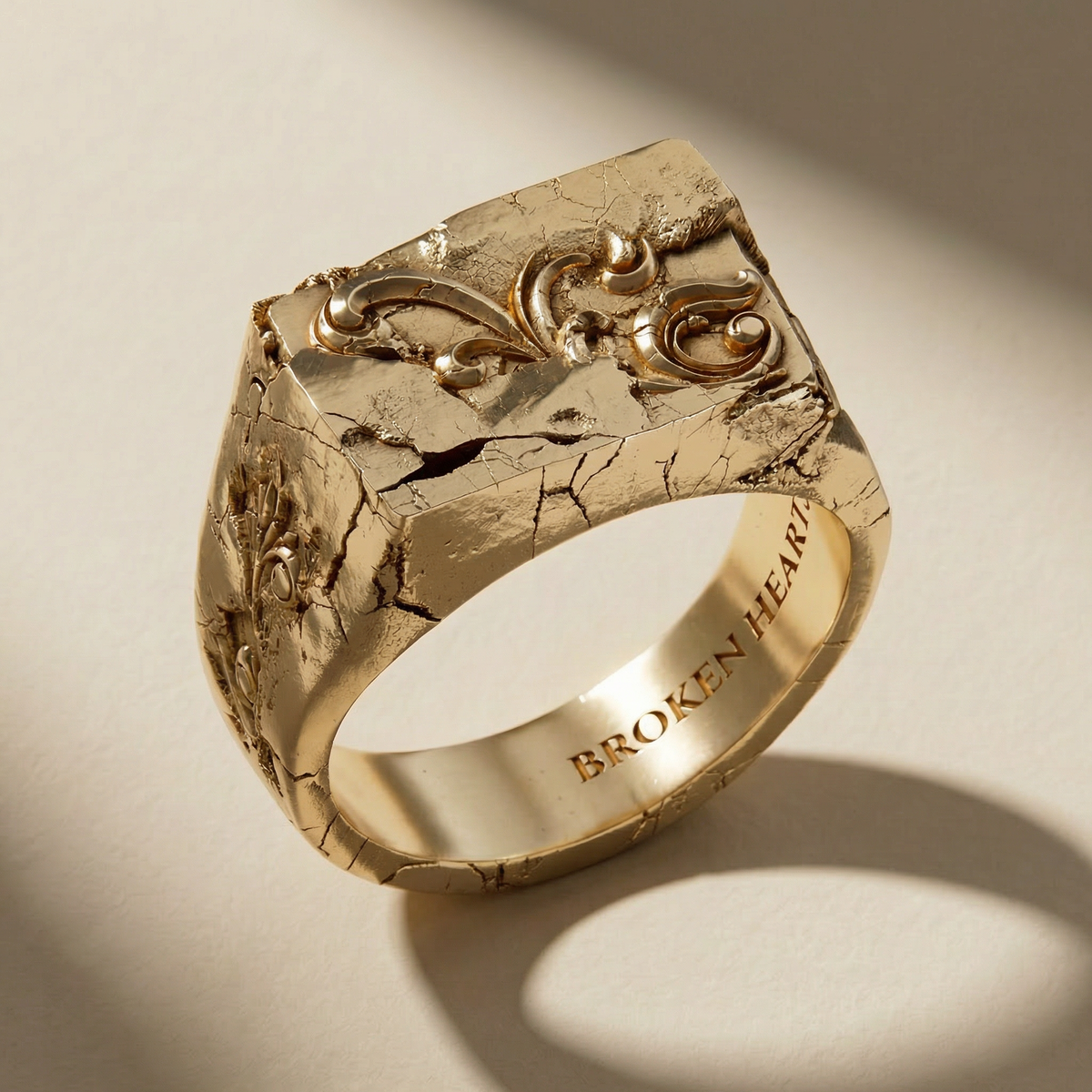 IMPRESSIO AUREUM ring, solid 18kt gold, handcrafted in Italy for you - Broken Hearts