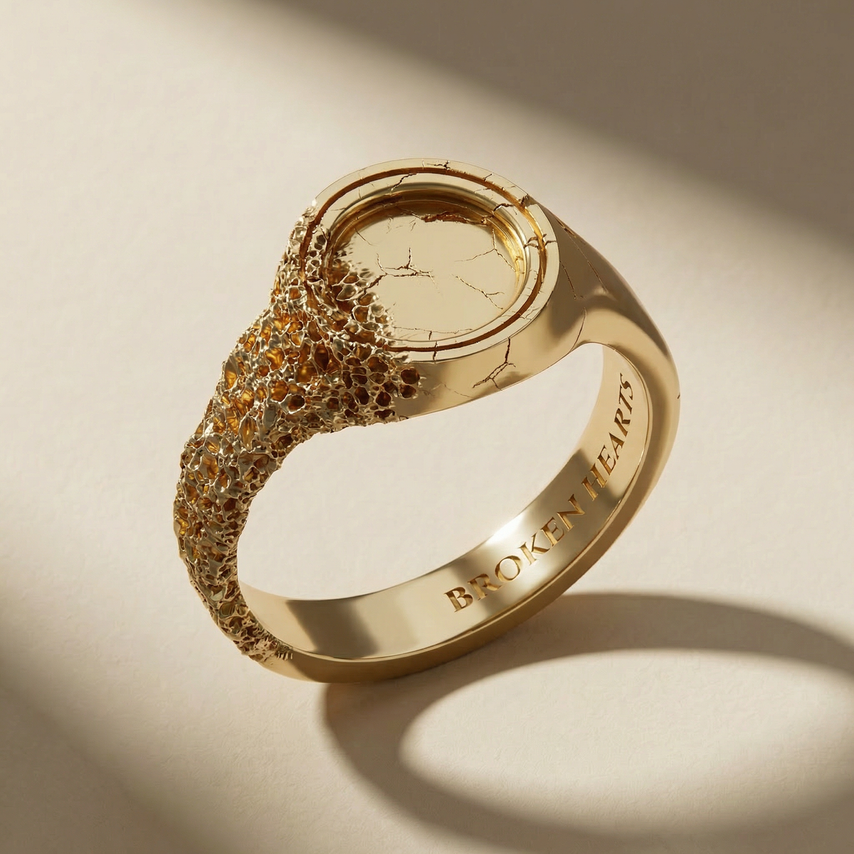 SIGILLUM AUREUM ring, solid 18kt gold, handcrafted in Italy for you - Broken Hearts