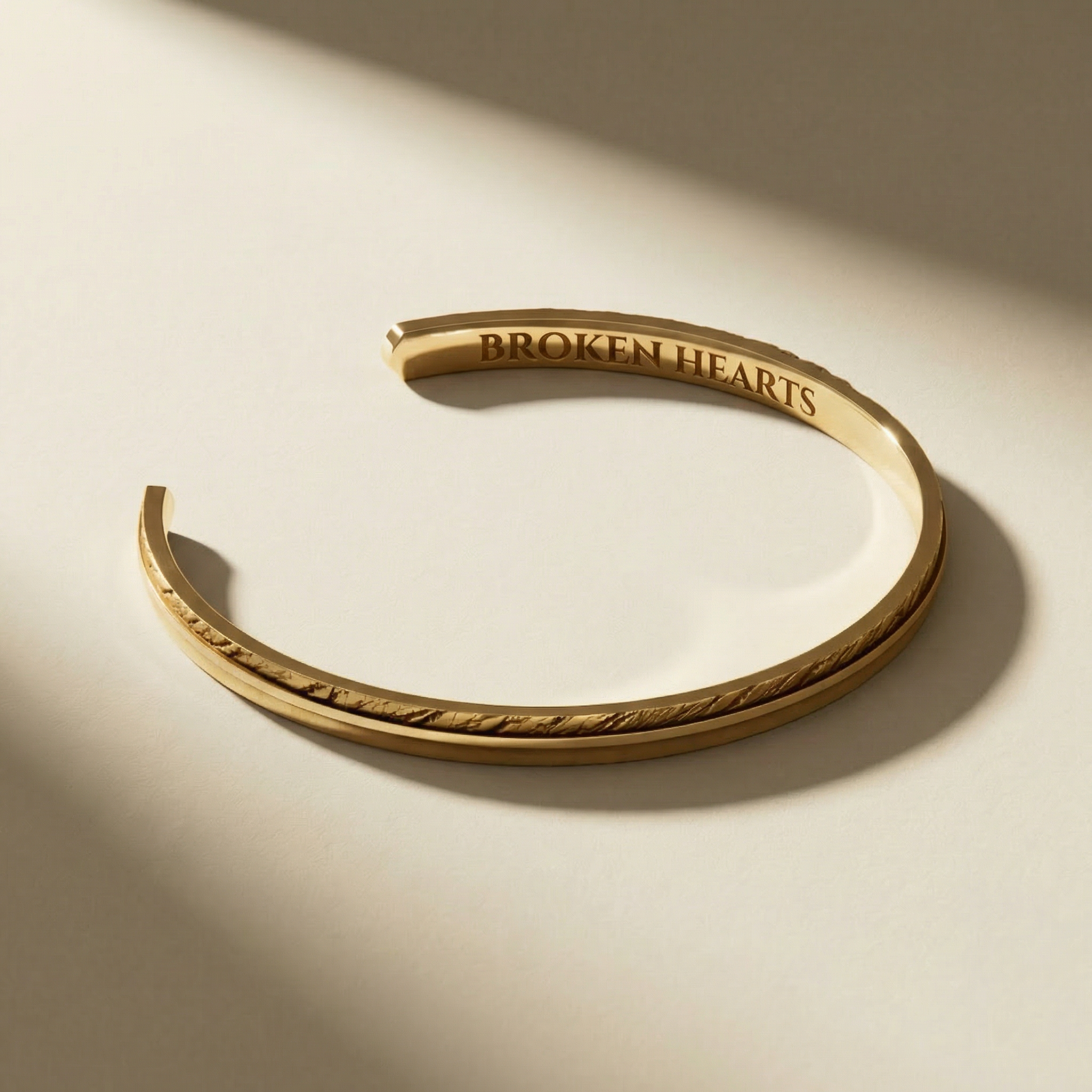 GOLDEN STRATUM bracelet, 24kt gold-plated, handcrafted in Italy for you - Broken Hearts