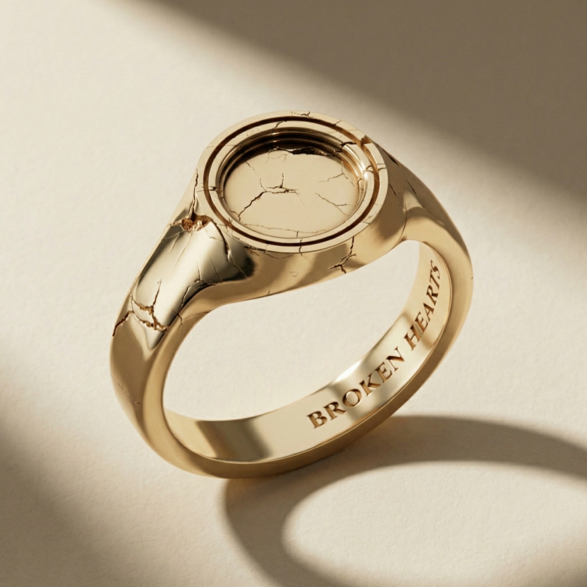 ORIGO AUREUM ring, solid 18kt gold, handcrafted in Italy for you - Broken Hearts