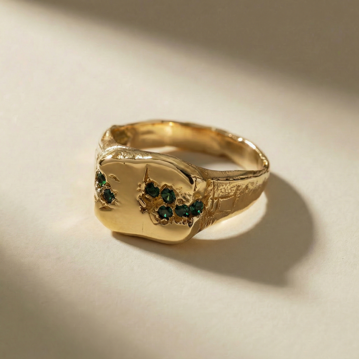 KLUSTER AUREUM VIRIDIS cluster ring, solid 18kt gold, with green stones, handcrafted in Italy for you - Broken Hearts