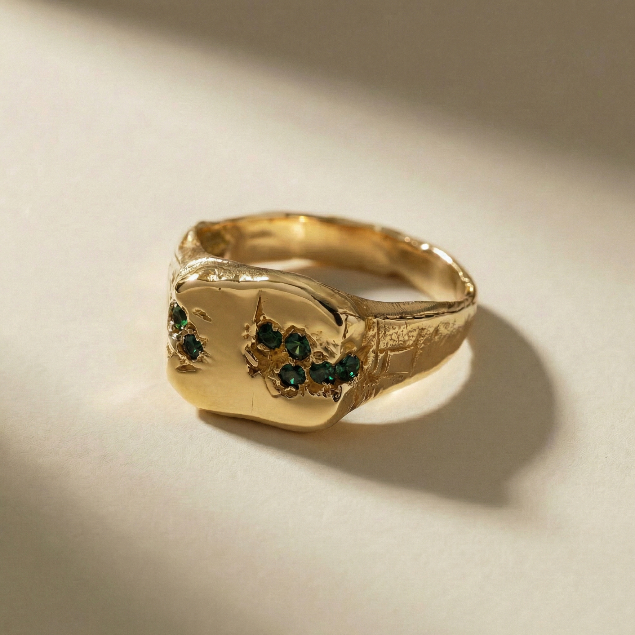 GOLDEN KLUSTER EMERALD