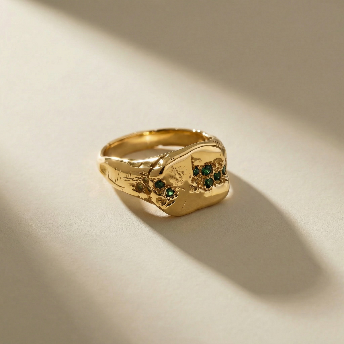 KLUSTER AUREUM VIRIDIS cluster ring, solid 18kt gold, with green stones, handcrafted in Italy for you - Broken Hearts