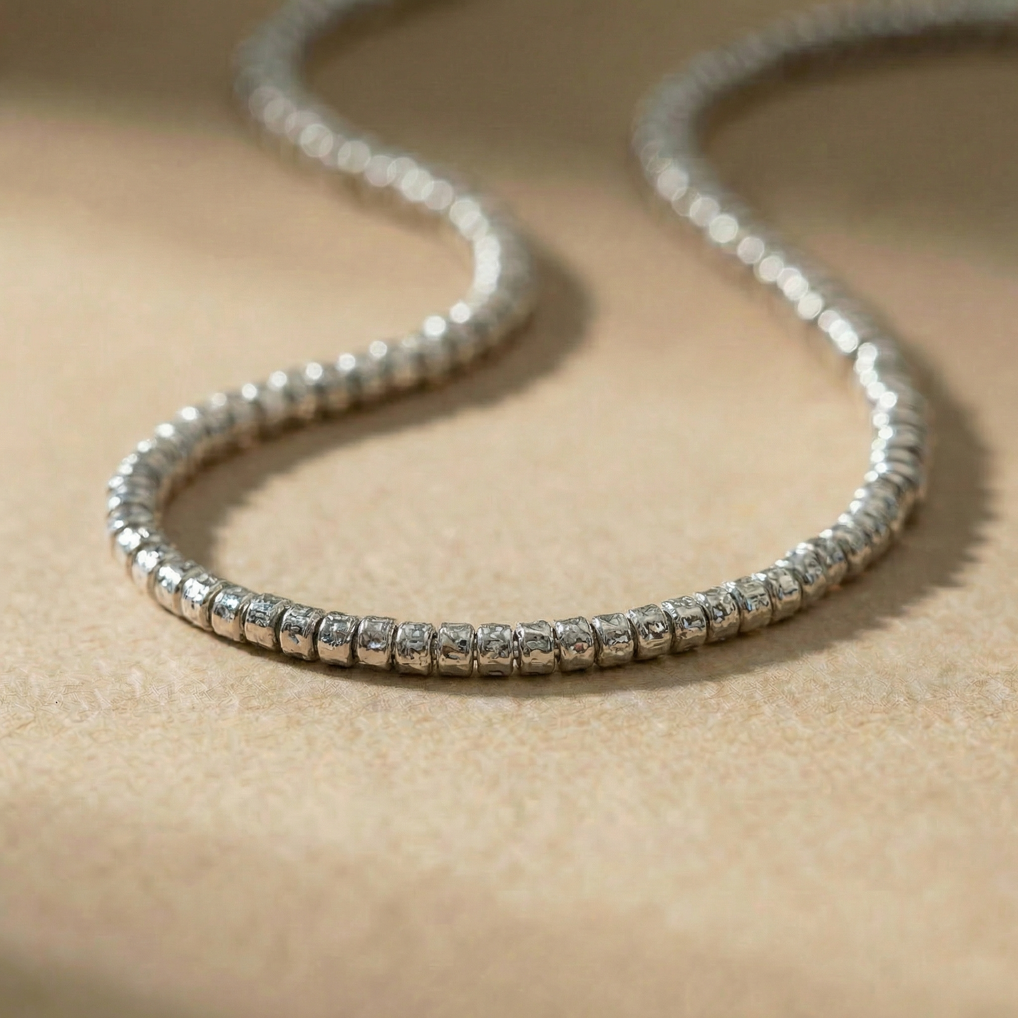 NODUS bracelet in volcanic-oxidized 925 silver, handcrafted in Italy for you - Broken Hearts