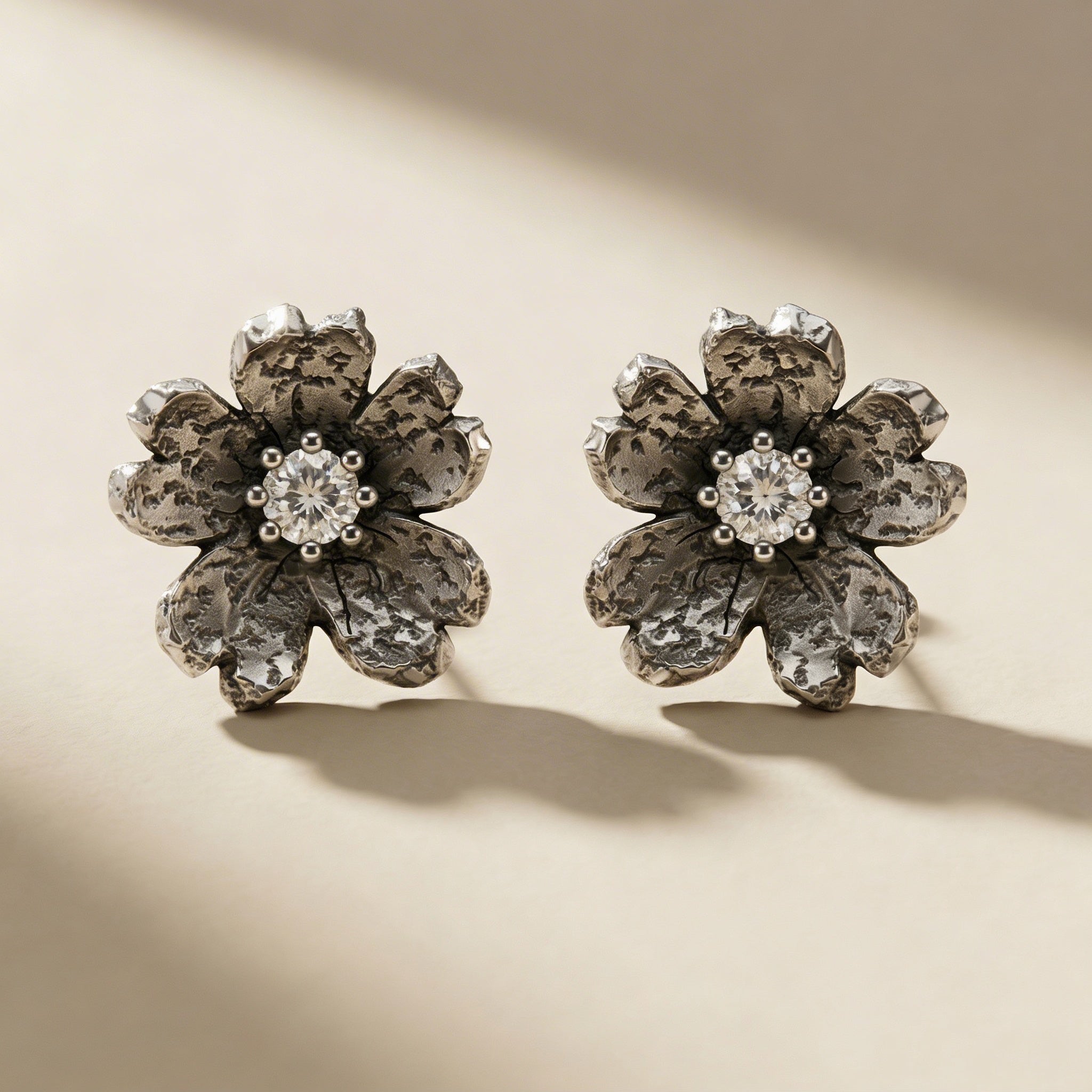 FLORIS LUX flower earrings in volcanic-oxidized 925 silver with white stones, handcrafted in Italy for you - Broken Hearts