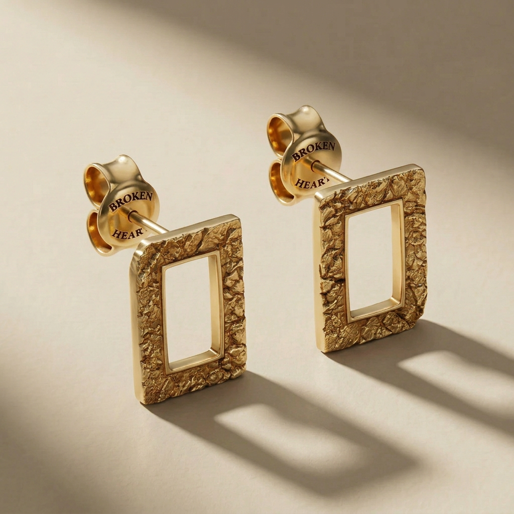 GOLDEN QUADRA stud earrings, 24kt gold-plated, handcrafted in Italy for you - Broken Hearts