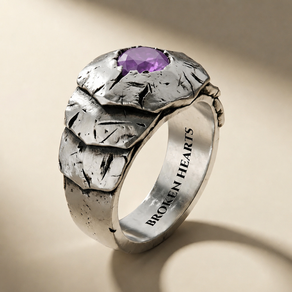 SCUTUM VESPER ring in volcanic-oxidized 925 silver with violet stones, handcrafted in Italy for you - Broken Hearts