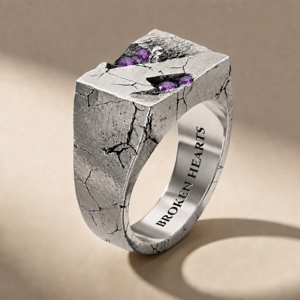 RELIC VESPER ring in volcanic-oxidized 925 silver with violet stones, handcrafted in Italy for you - Broken Hearts