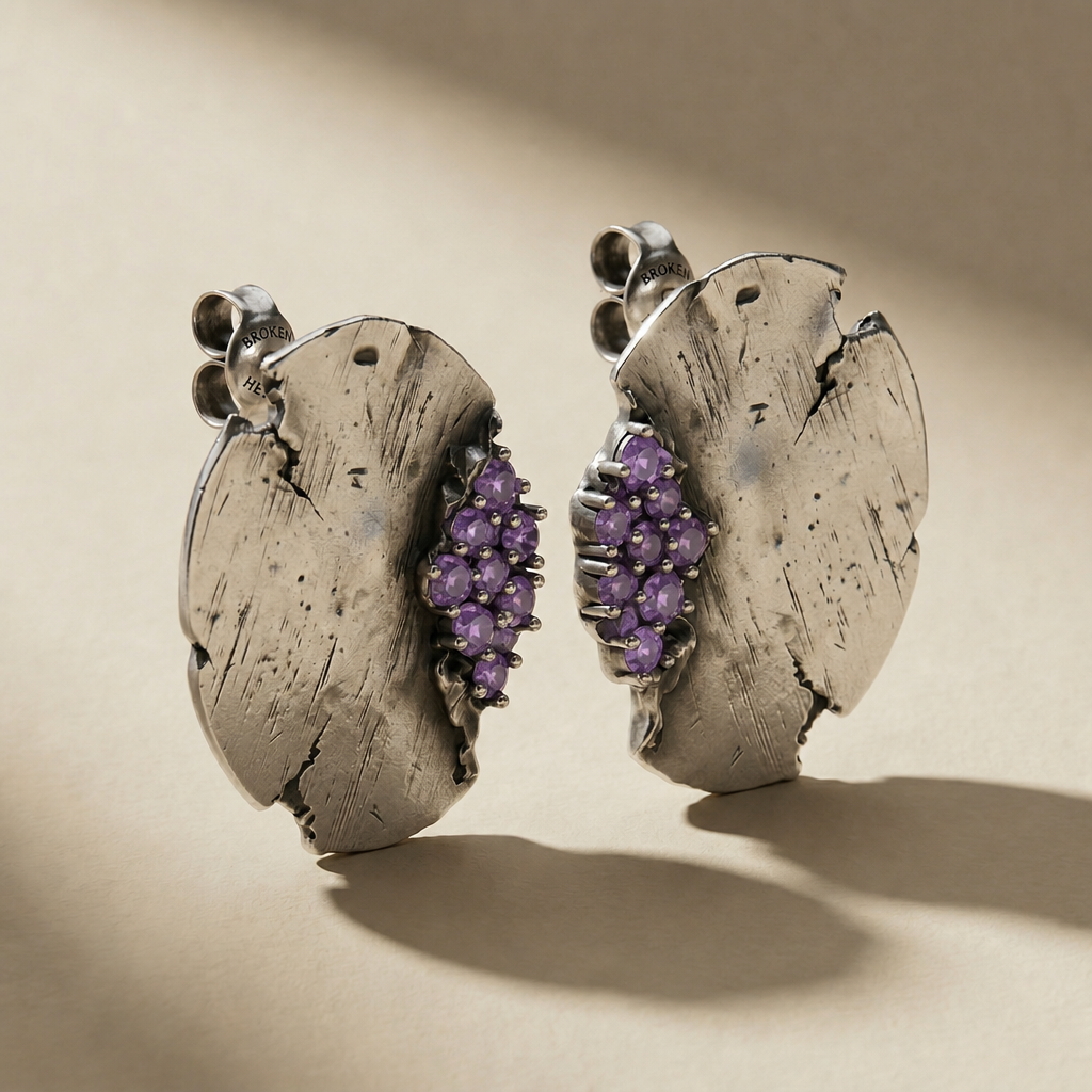 ORBITA VESPER ear cuff in volcanic-oxidized 925 silver with violet stones, handcrafted in Italy for you - Broken Hearts