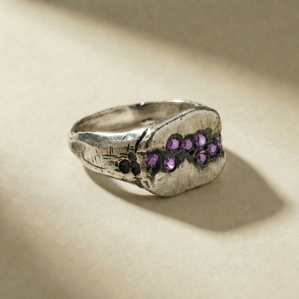 CUMULUS VESPER ring in volcanic-oxidized 925 silver with violet stones, handcrafted in Italy for you - Broken Hearts