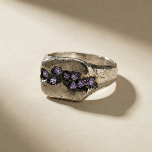 CUMULUS VESPER ring in volcanic-oxidized 925 silver with violet stones, handcrafted in Italy for you - Broken Hearts