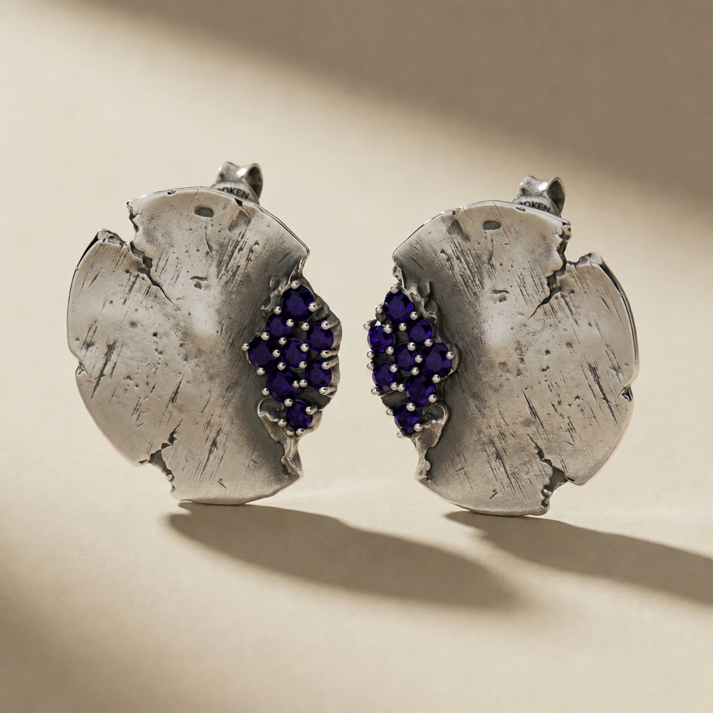 ORBITA VESPER ear cuff in volcanic-oxidized 925 silver with violet stones, handcrafted in Italy for you - Broken Hearts