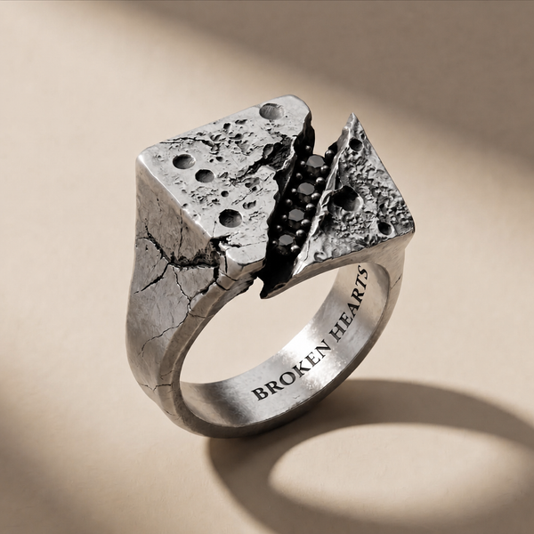 FRACTURA NOX ring in volcanic-oxidized 925 silver with black stones, handcrafted in Italy for you - Broken Hearts