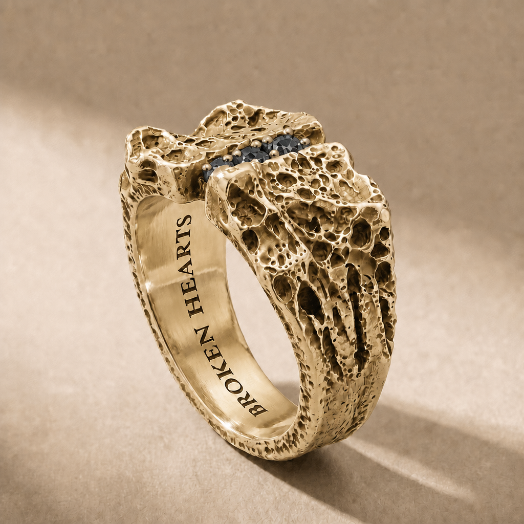 TERNUM AUREUM NOX ring in solid 18kt gold with black stones, handcrafted in Italy for you - Broken Hearts