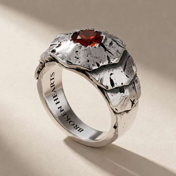 SCUTUM SANGUINIS ring in volcanic-oxidized 925 silver with red stones, handcrafted in Italy for you - Broken Hearts
