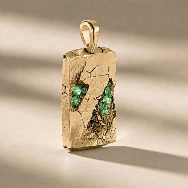 GOLDEN GOLGA VIRIDIS pendant in solid 14kt gold with green stones, handcrafted in Italy for you - Broken Hearts