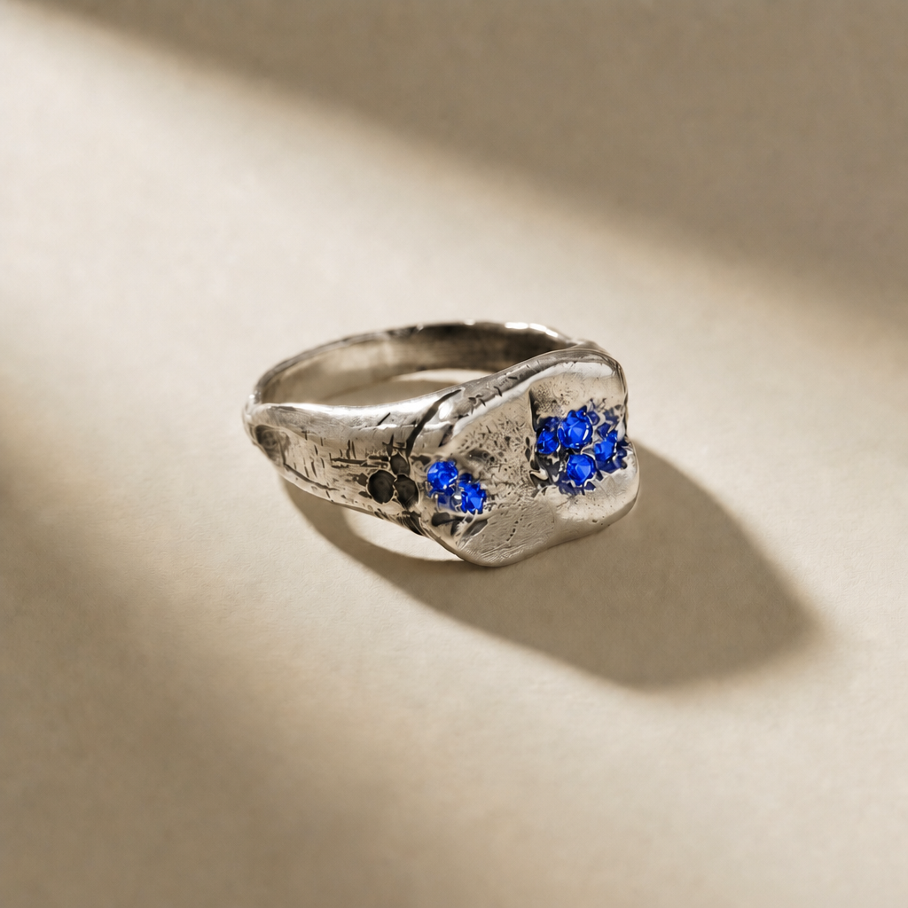 KLUSTER ABYSSUS cluster ring in volcanic-oxidized 925 silver with blue stones, handcrafted in Italy for you - Broken Hearts