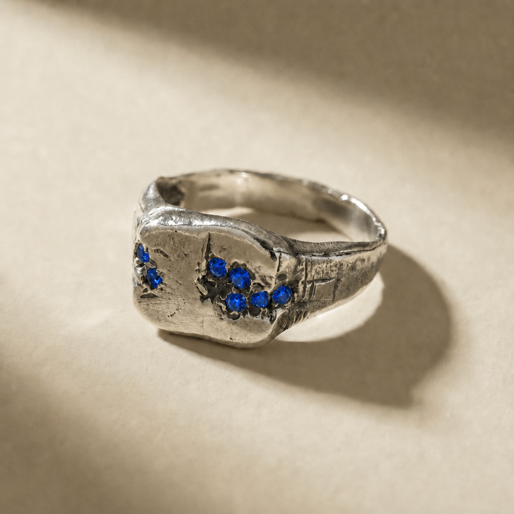 KLUSTER ABYSSUS cluster ring in volcanic-oxidized 925 silver with blue stones, handcrafted in Italy for you - Broken Hearts