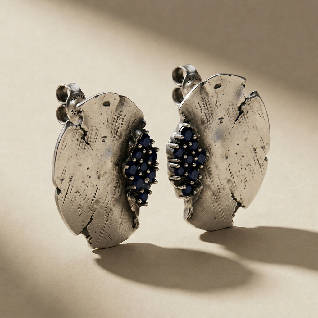 ORBITA ABYSSUS ear cuff in volcanic-oxidized 925 silver with blue stones, handcrafted in Italy for you - Broken Hearts