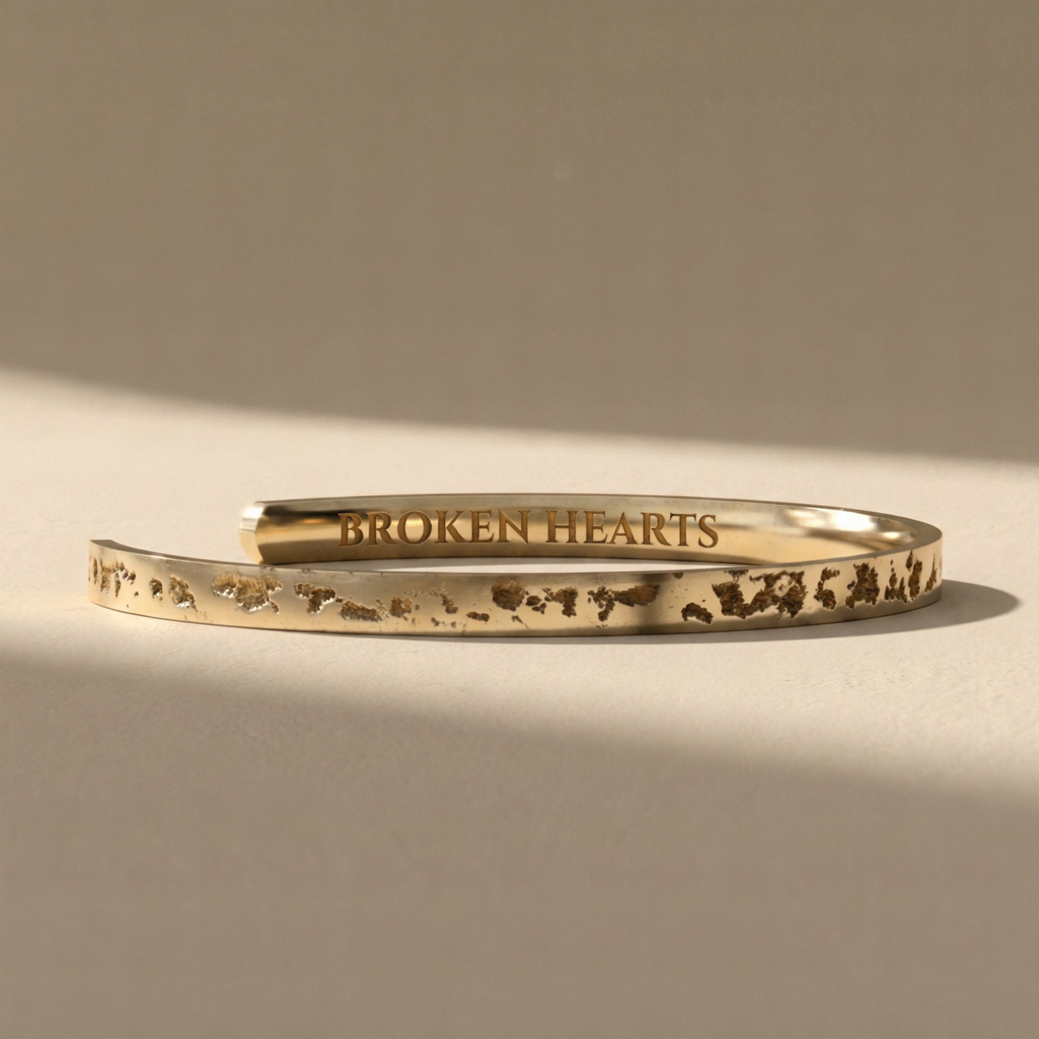 GOLDEN FISSURA bracelet, 24kt gold-plated, handcrafted in Italy for you - Broken Hearts