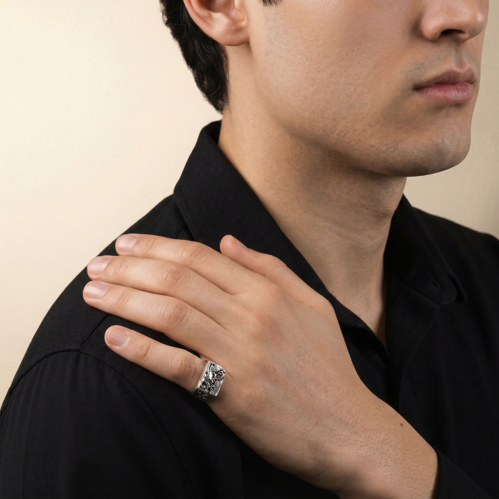 FOSSIL ring in volcanic-oxidized 925 silver, handcrafted in Italy for you - Broken Hearts