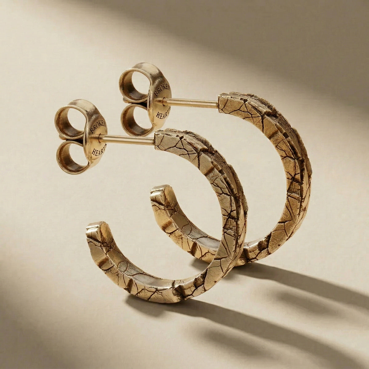 CORONA AUREUM hoop earrings, solid 18kt gold, handcrafted in Italy for you - Broken Hearts