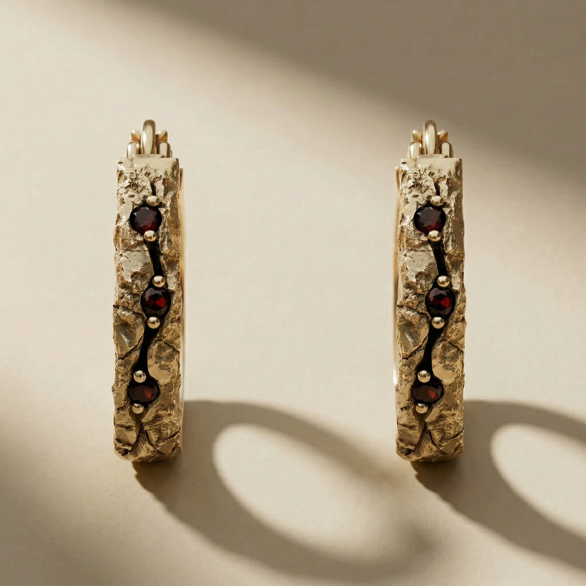 GOLDEN ANULUS hoop earrings, 24kt gold-plated, handcrafted in Italy for you - Broken Hearts
