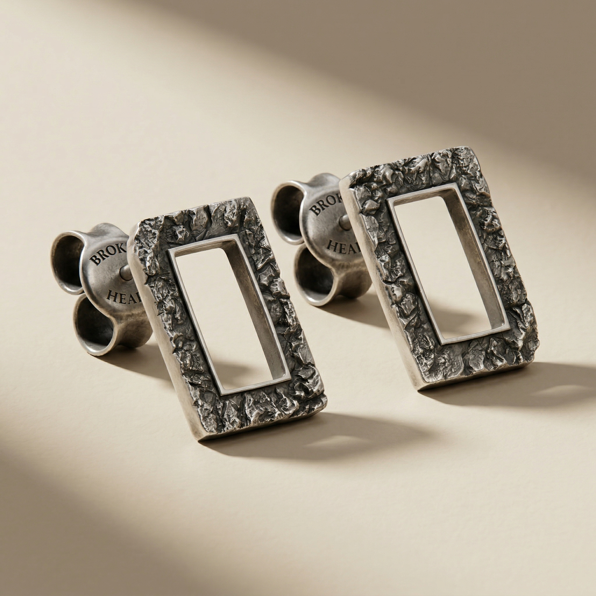 QUADRA stud earrings in volcanic-oxidized 925 silver, handcrafted in Italy for you - Broken Hearts