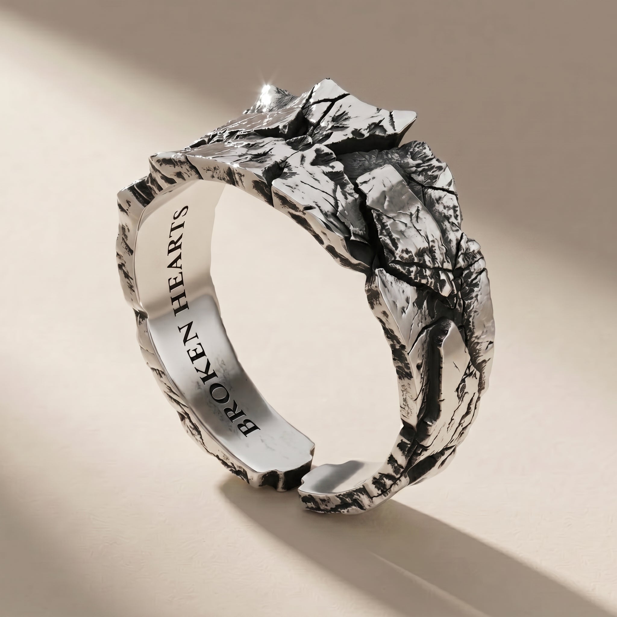 CORTEX ring in volcanic-oxidized 925 silver, handcrafted in Italy for you - Broken Hearts