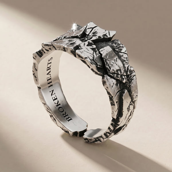 CORTEX ring in volcanic-oxidized 925 silver, handcrafted in Italy for you - Broken Hearts