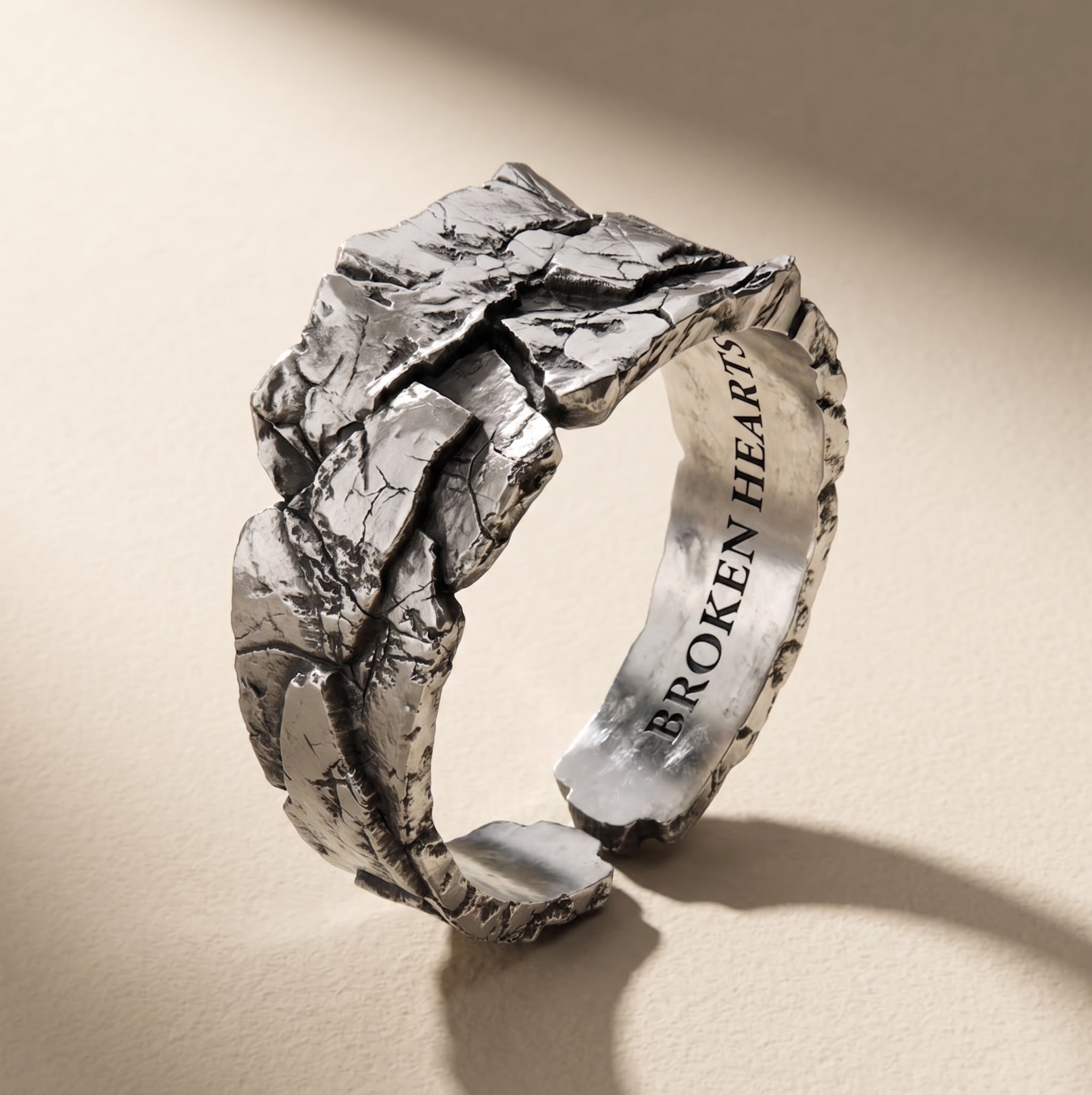 CORTEX ring in volcanic-oxidized 925 silver, handcrafted in Italy for you - Broken Hearts