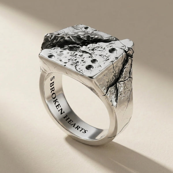 FRACTURA ring in volcanic-oxidized 925 silver, handcrafted in Italy for you - Broken Hearts